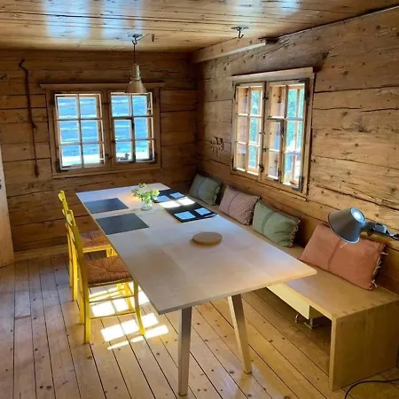 Chalet Mahli In Saas Bei Klosters بيت للعطل Saas im Prattigau